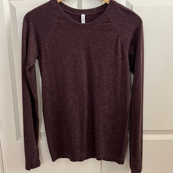 Athleta Tops - Athleta Momentum Shine top sz M